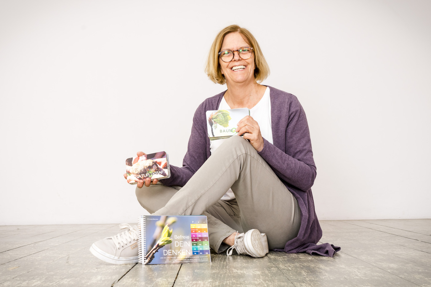 Katharina Buttenhauser face reading expert in a professional mentoring setting